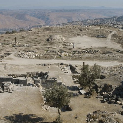 Theater-Tempel-Areal am östlichen Stadteingang von Gadara/Umm Qays (Publikationsphase)