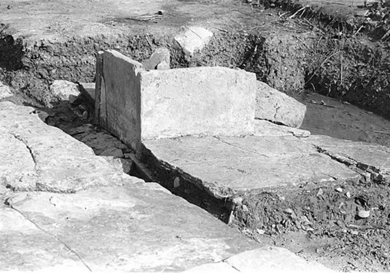Brunnen_W2_G_Hellner_DAI_Athen