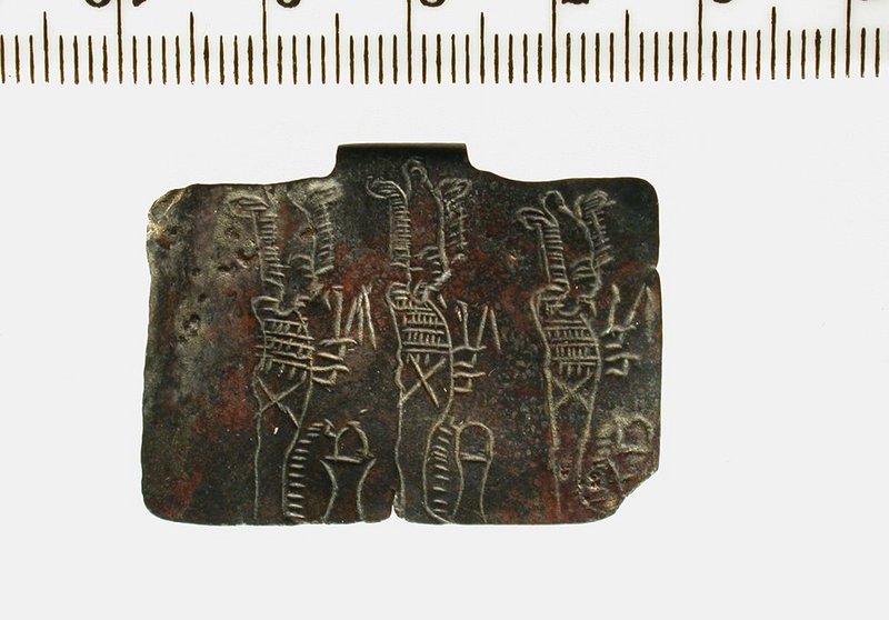 Kleines Amulettblech aus Kupfer mit Osirisdarstellung, Umm el-Qaab