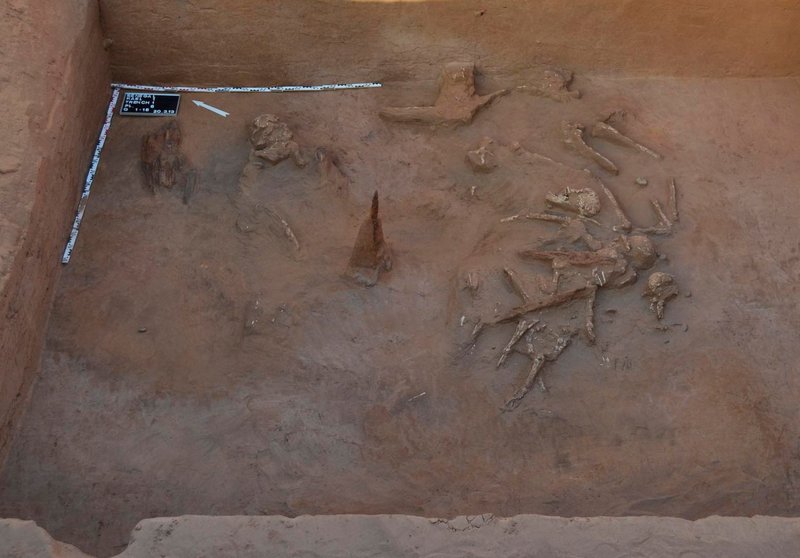 Ausgrabung an einem Grabhügel bei Kaél, Senegal 03