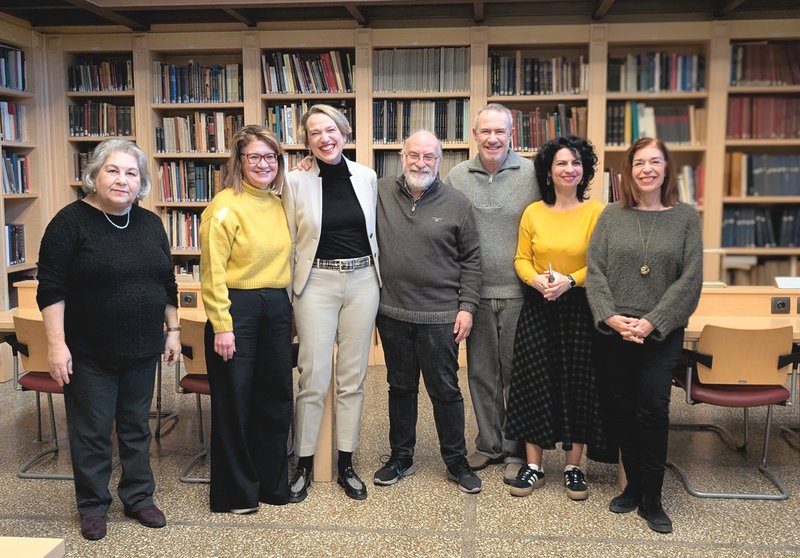 Gruppenbild bei Kooperationsvertragsunterzeichnung Im Dezember 2024