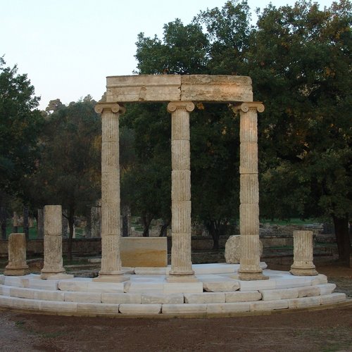 Restaurierung und Anastilosis in Olympia