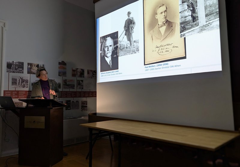 Katja Sporn bei ihrem Vortrag auf dem Workshop im Dezember 2024