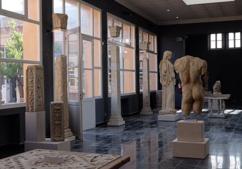 Cherchell, Museum - Blick in die Nordgalerie von Osten